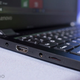 Imagen para el artículo titulado Un laptop Windows 10 de 17 mm de grosor y 997 gramos de peso por 190 dólares